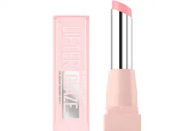 MAYBELLINE LIFTER GLAZE Pomadka 002