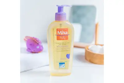 MIXA BABY ATOPIANCE Łagodzący olejek do mycia ciała i włosów 250ml