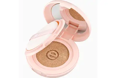 Essence Silky Cushion Podkład w poduszeczce o jedwabistym, naturalnym wykończeniu - 168 12g