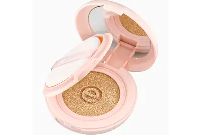 Essence Silky Cushion Podkład w poduszeczce o jedwabistym, naturalnym wykończeniu - 120 12g