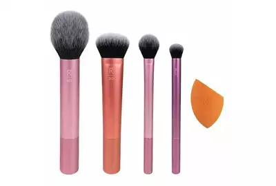 Real Techniques Everyday Essentials Brush Set Zestaw 4 pędzli do makijażu + gąbka