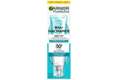 Garnier Skin Naturals BHA+Niacynamide Fluid przeciw niedoskonałościom SPF50 - Niewidoczne matowe wykończenie 40ml