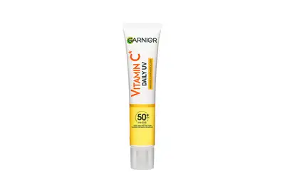 Garnier Skin Naturals Vitamin C Fluid rozświetlający do twarzy SPF50 - Niewidoczny 40ml